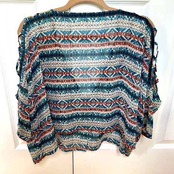 NWOT LF Millau Sheer Printed Top - Picture 7 of 7